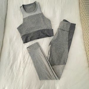 Outdoor Voices color lock pant / bra set in XS